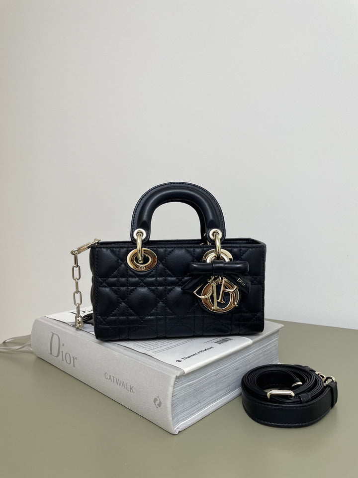 Black Quilted Leather Handbag with Chain Strap