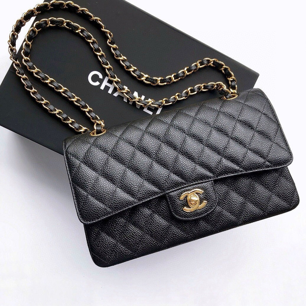CHANEL FLAP BAG 25 IN BLACK CAVIAR LEATHER GOLD HARDWARE