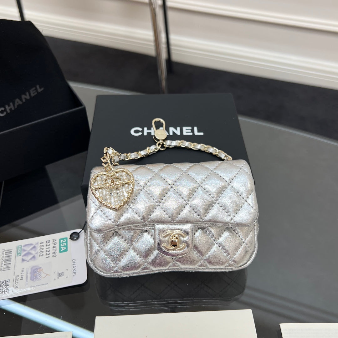 CHANEL 25S FLAP CHARM BAG 13 IN SILVER METALLIC LAMBSKIN