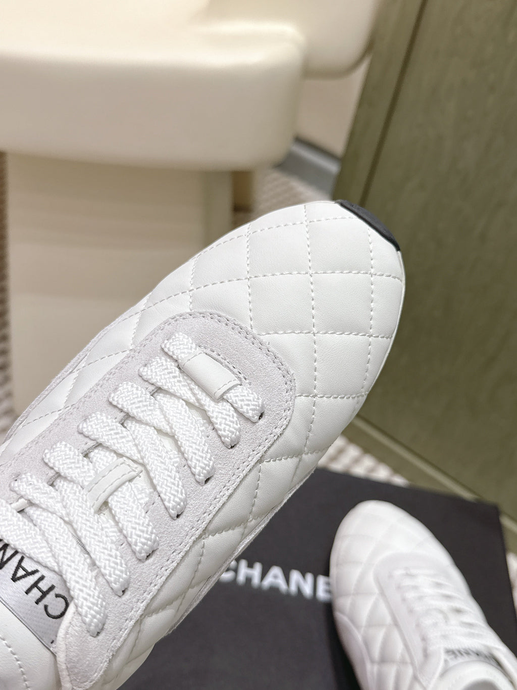 CHANEL 25S SNEAKERS IN WHITE CALFSKIN AND SUEDE