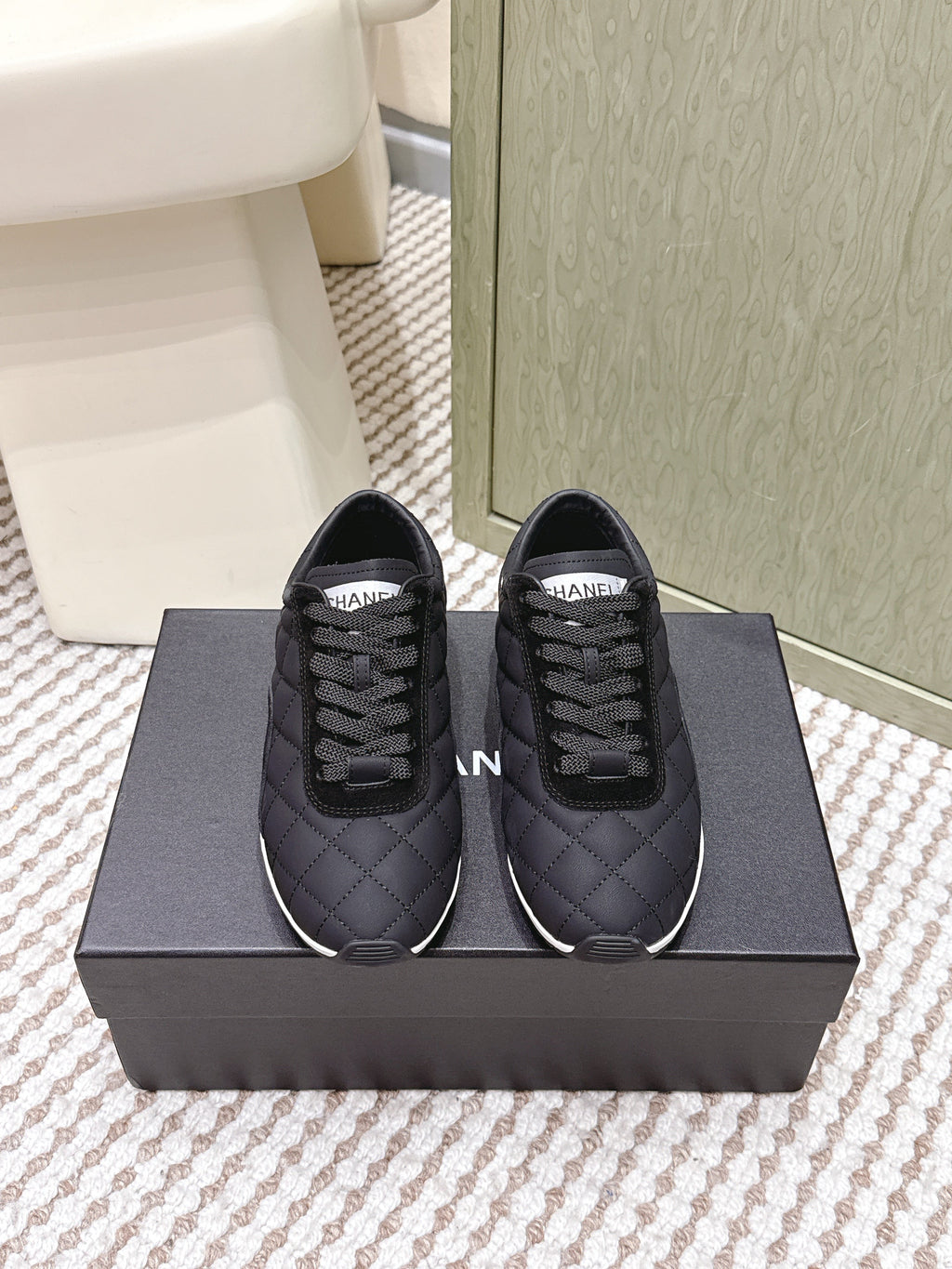 CHANEL 25S SNEAKERS IN BLACK CALFSKIN AND SUEDE
